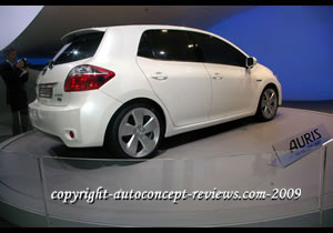 Toyota AURIS Full Hybrid Concept